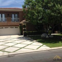 14006 Raphael Ave, Bakersfield, CA 93306-7655