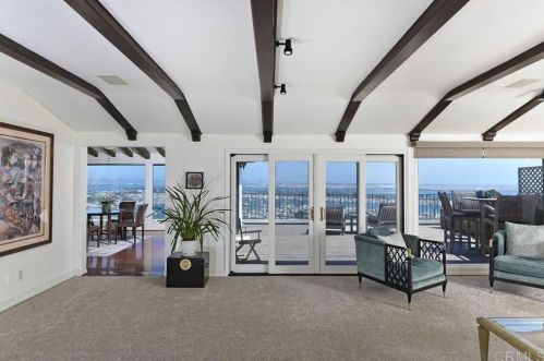 747 Armada Ter, San Diego CA  92106-3032 exterior