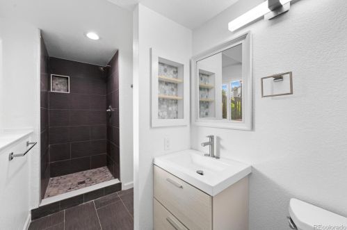 4230 Andes Way, Denver CO 80013-3846 exterior