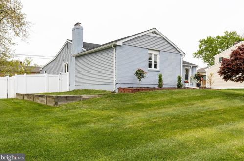 3321 Altamont Dr, Wilmington, DE 19810-2101