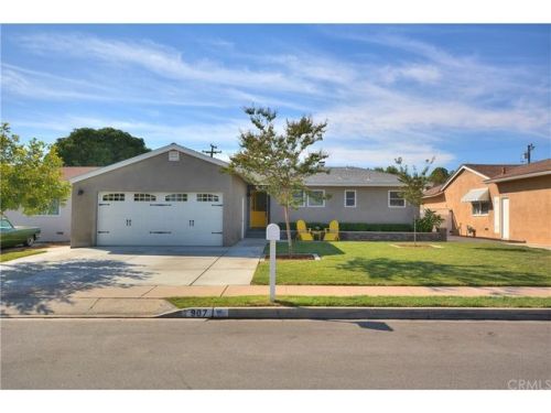 907 Chestnut Ave, Brea, CA 92821-6406