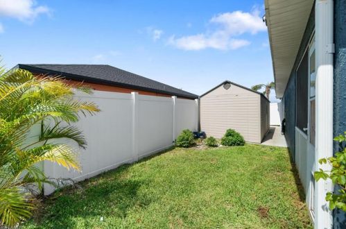 2505 20th Ave, Cape Coral FL  33904-3226 exterior