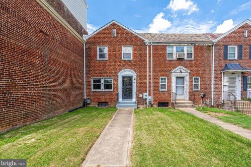 49 Franklin St, Washington, DC 20002-1076