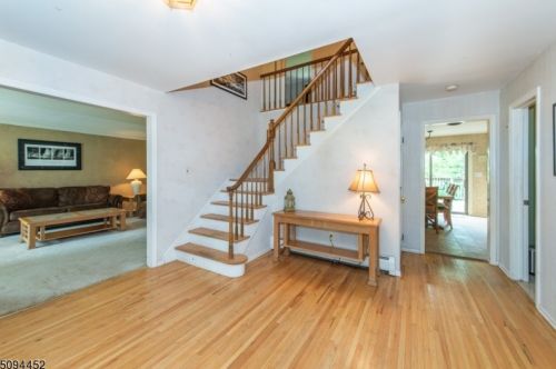10 Penwood Dr, Greystone Park, NJ 07950-1418