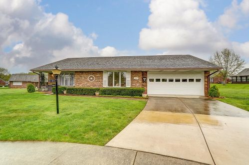 1037 Carson Ln, Springfield, OH 45503-1400