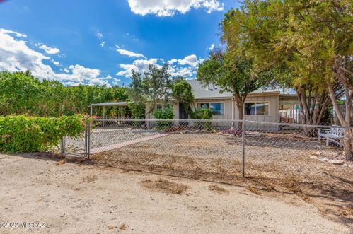 1247 Prince Rd, Tucson, AZ 85705-3112