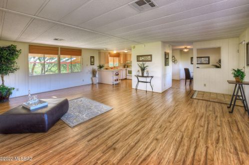7725 Coyote Creek Trl, Tucson, AZ 85747-9327