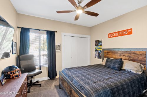 5620 Territory Dr, Tucson AZ 85750-1732 exterior