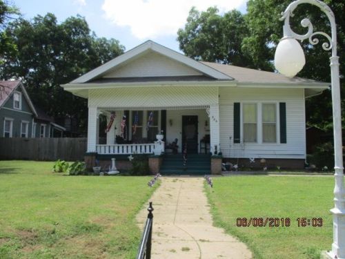325 D St, Ardmore OK  73401-5849 exterior