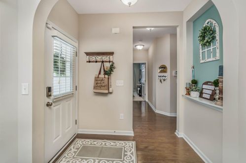 105 Woodside Park Dr, Amelia OH  45102-8709 exterior