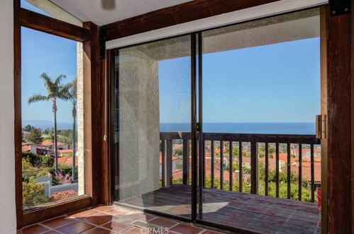 1341 Via Zumaya, Palos Verdes Estates, CA 90274-2821
