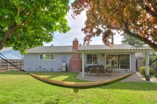 10655 Valley View Dr, Rancho Cordova CA  95670-2468 exterior