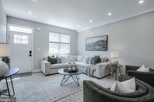 517 Mckean St, Philadelphia, PA 19148-2530