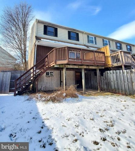 38 Orch Ct, Limerick PA 19468-2910 exterior