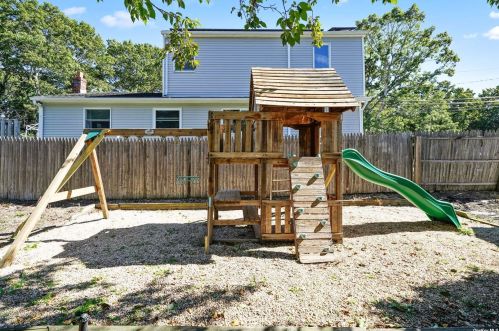 93 Coates Ave, Holbrook NY  11741-2432 exterior