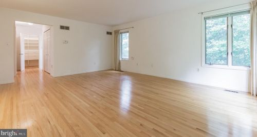 12 Oak Pl, Princeton NJ  08540-4745 exterior