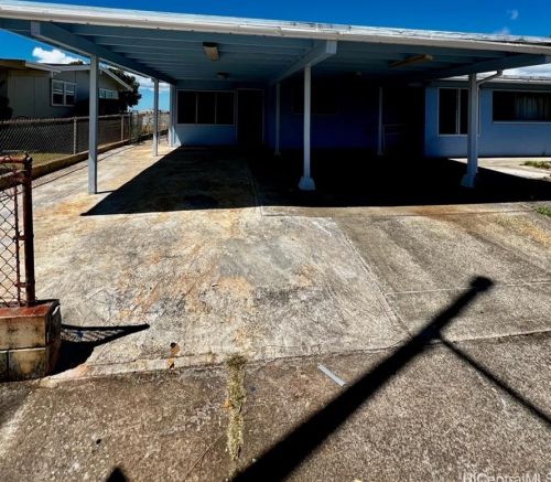 2205 Apoepoe St, Pearl City, HI 96782-1240