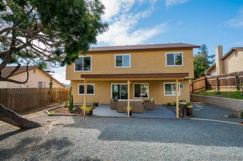 2385 Montcliff Rd, San Diego CA 92139-3915 exterior