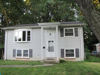 14311 Fairmont Ct, Woodbridge VA  22193-2012 exterior