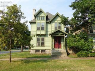 733 Wayne St, Sandusky, OH 44870-3508