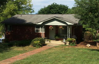 102 Starmount Cir, Morganton, NC 28655-8273
