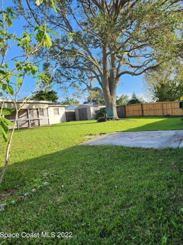1860 Cowan Dr, Titusville FL  32796-1210 exterior