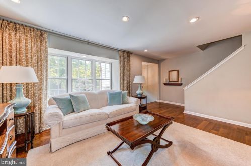 241 Ash Ln, Miquon, PA 19444-2101