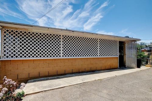 8745 Golden Ridge Rd, Lakeside, CA 92040-5325