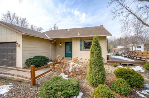 4861 Hanson Rd, Saint Paul, MN 55126-5919
