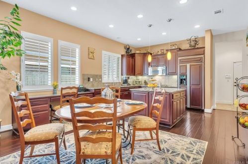 662 Canterbury Cir, Vacaville CA  95687-8225 exterior