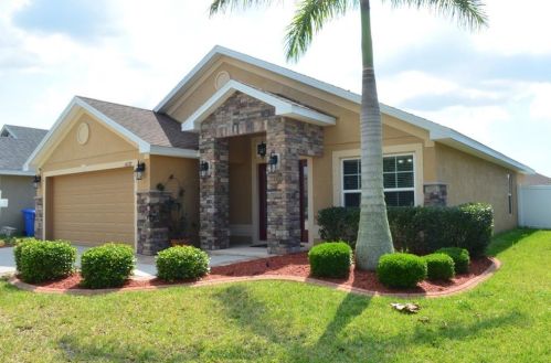14227 Edinburgh Moor Dr, Wimauma, FL 33598-6150