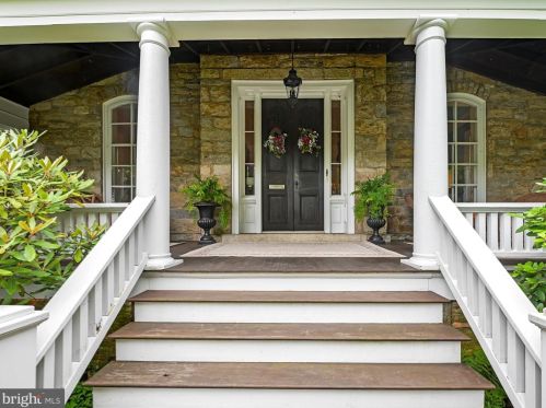 1335 Howard Ave, Primrose, PA 17901-3316