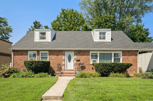 263 Waldorf Ave, Floral Park, NY 11003-2112