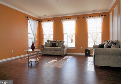 15815 John Diskin Cir, Woodbridge VA  22191-6513 exterior