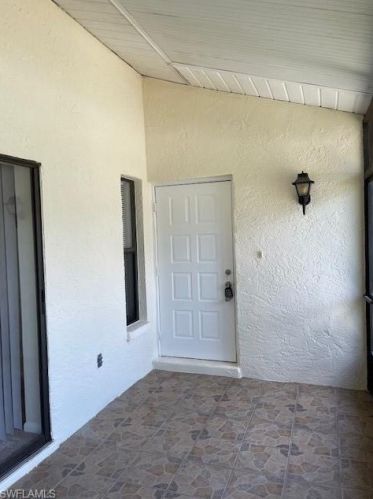 1433 51st Ln, Cape Coral, FL 33914-7475