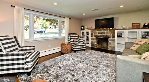 1472 Timberline Dr, Pottstown PA  19465-7234 exterior