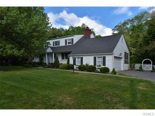 10 Evergreen Ln, Chappaqua, NY 10514-2702