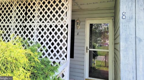 8 Stephanie Dr, Bear, DE 19701-3000