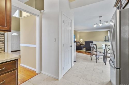 7 Woodfield Dr, Washingtonville NY  10992-1149 exterior