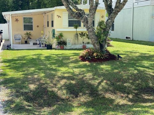 176 Jeepers Dr, Naples, FL 34112-6500