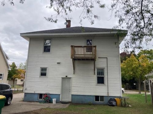 1320 Harvey St, Green Bay, WI 54302-1916