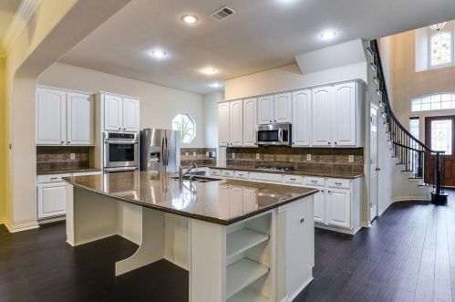 713 Walnut Hollow Dr, Midlothian, TX 76063-5898
