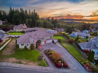 4104 Wildwood Dr, Bellingham, WA 98229-3170