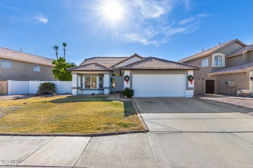 7229 Natal Ave, Mesa, AZ 85209-7203