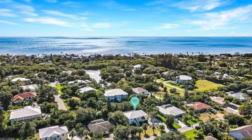 458 Lake Murex Cir, Sanibel, FL 33957-5525