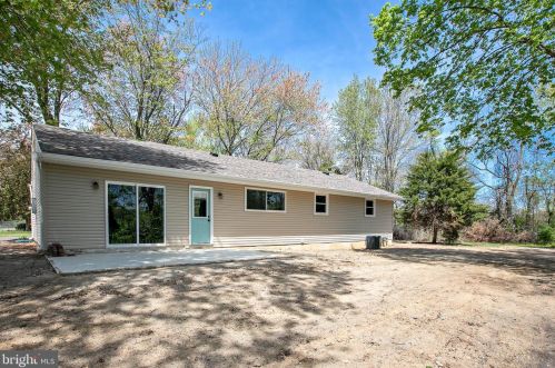100 Oxford Ave, Berlin Boro NJ  08009-9347 exterior