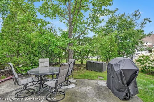 166 Primrose Ln, East Freehold NJ  07728-4077 exterior