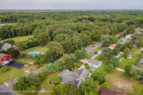 49 Cooks Bridge Rd, Jackson Twp NJ  08527-2523 exterior