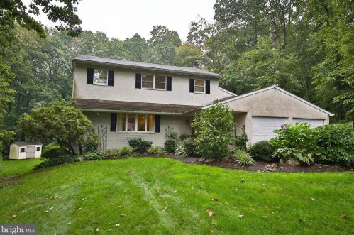 330 Wedgewood Dr, Pottstown, PA 19465-8628