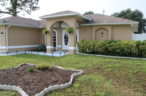 432 15th Ter, Cape Coral, FL 33909-1103